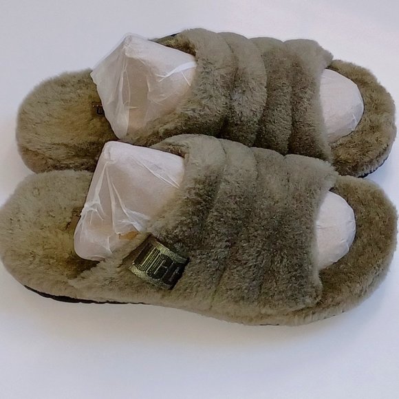 New UGG Sheep Fur Fluff Slippers - Picture 2 of 5